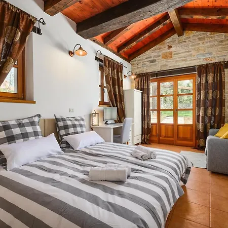 Elaya Вилла Brecevici