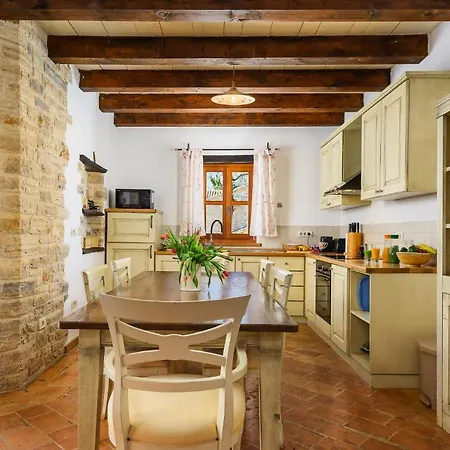 Elaya Villa