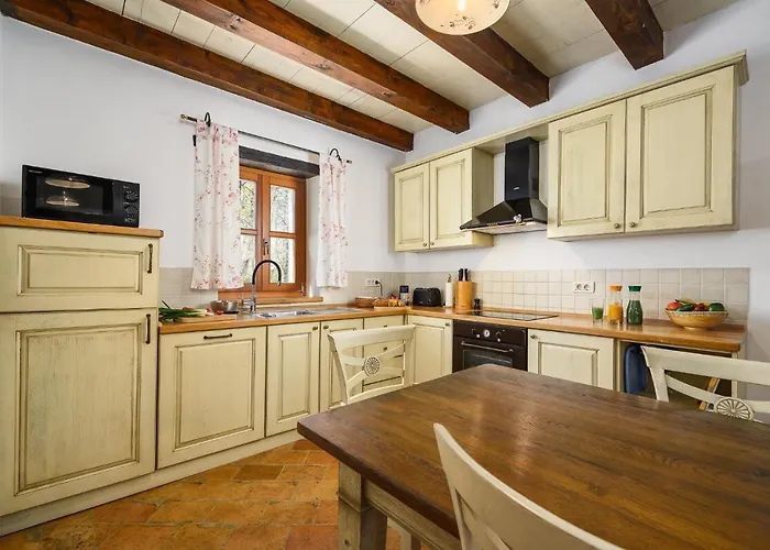 Villa Elaya Brecevici