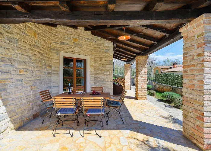 Elaya Villa Brecevici