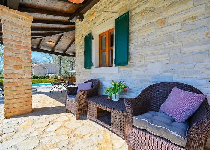 Elaya Villa Brecevici